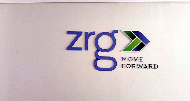 Clear acrylic logo – Consultancy · 10 mm clear acrylic with printed vinyl