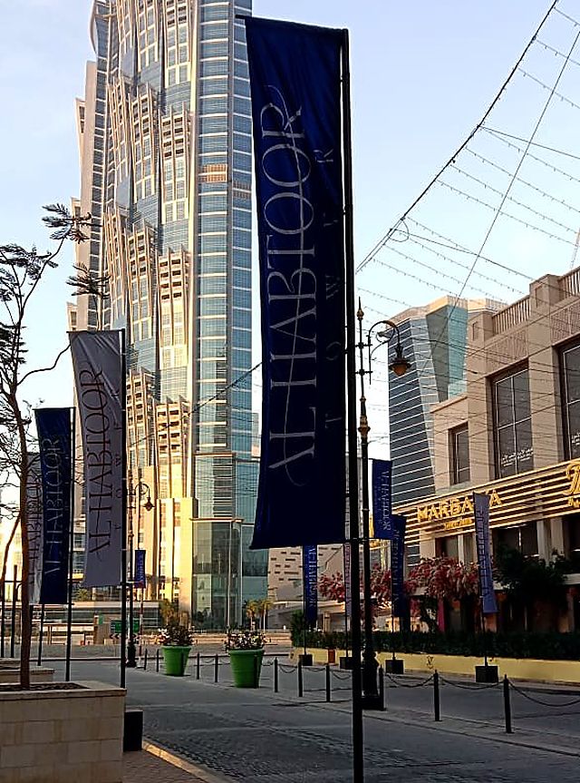 Lamp-post banners – Hotel & residential destination · street banners