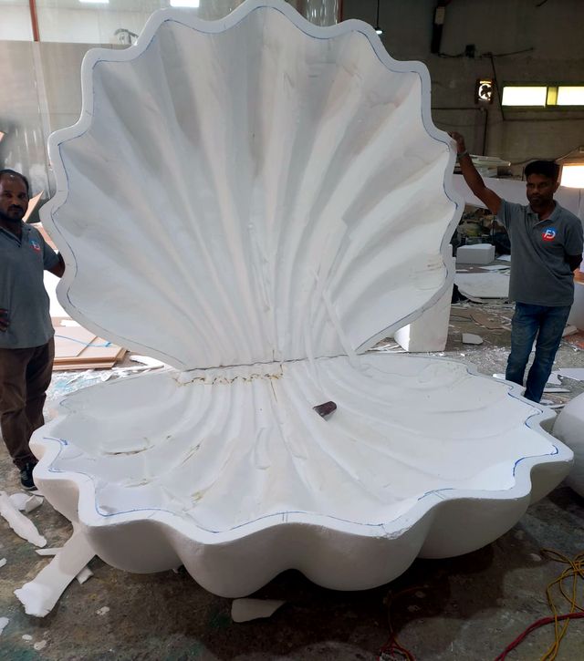 Shaped in our workshop – 5-star hotel · hand-finished showpiece