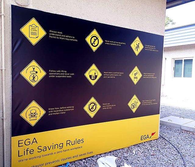 Life-saving rules board – Industrial company · safety signage