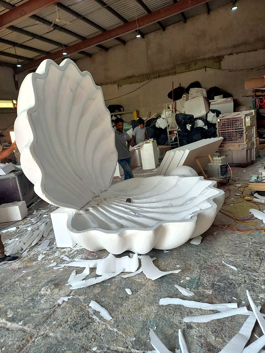 5-star hotel: In the workshop